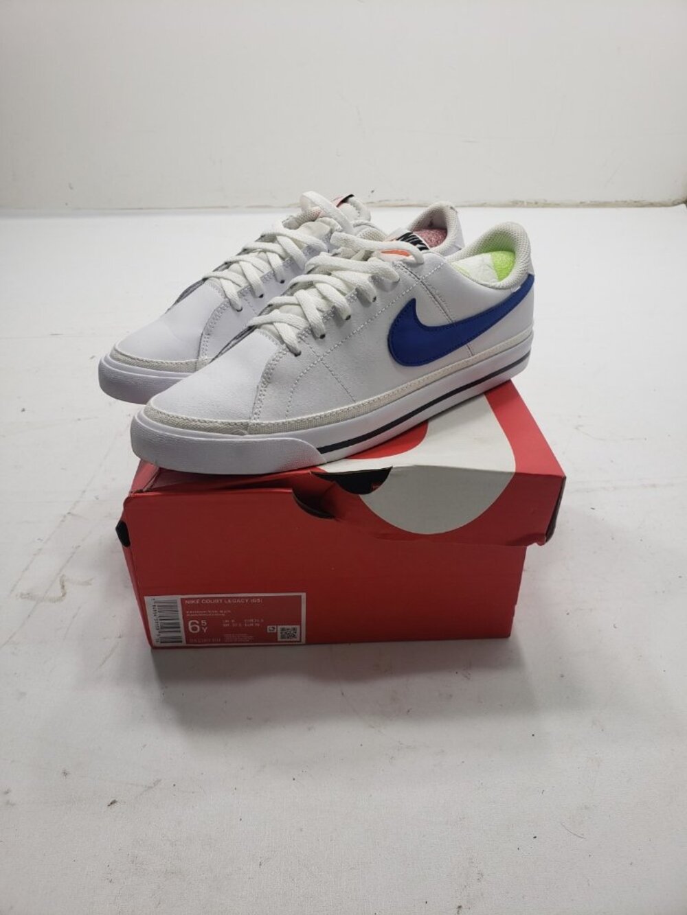 Nike Court Legacy GS DA5380-101 White Blue Youth 6.5Y Women’s 8 Sneakers Box